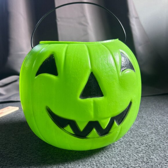 General Foam Blow Mold Jack-O-Lantern Pumpkin Candy Bucket Pail Neon Green USA - Picture 1 of 11